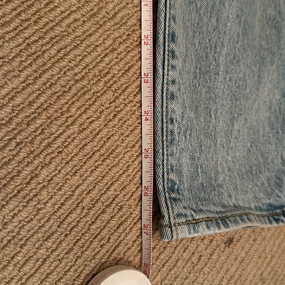 CLOSET CLOSING DOWN Like new Levi’s jeans “wedgie” - Picture 8 of 9
